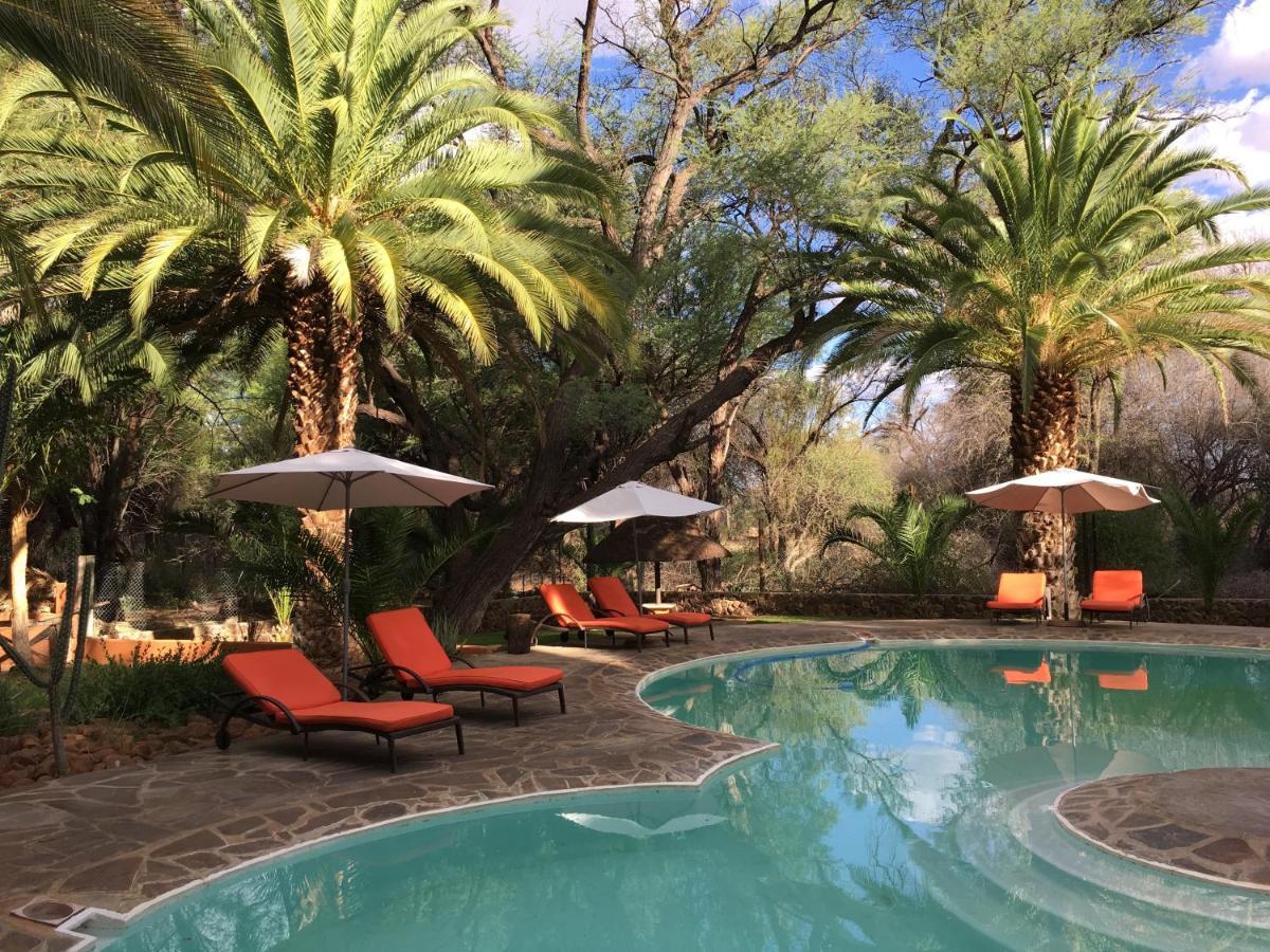 Omaruru Game Lodge エクステリア 写真