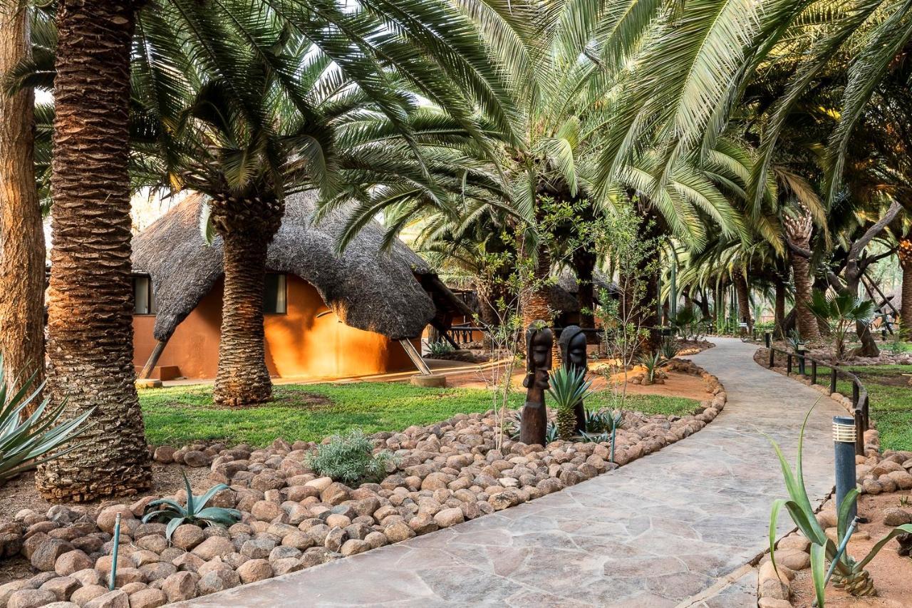 Omaruru Game Lodge エクステリア 写真