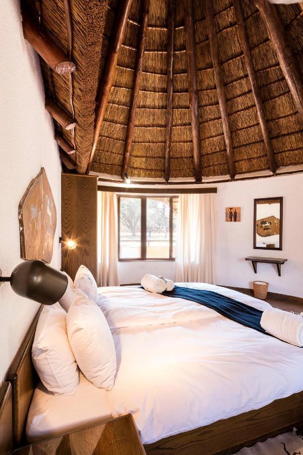 Omaruru Game Lodge エクステリア 写真