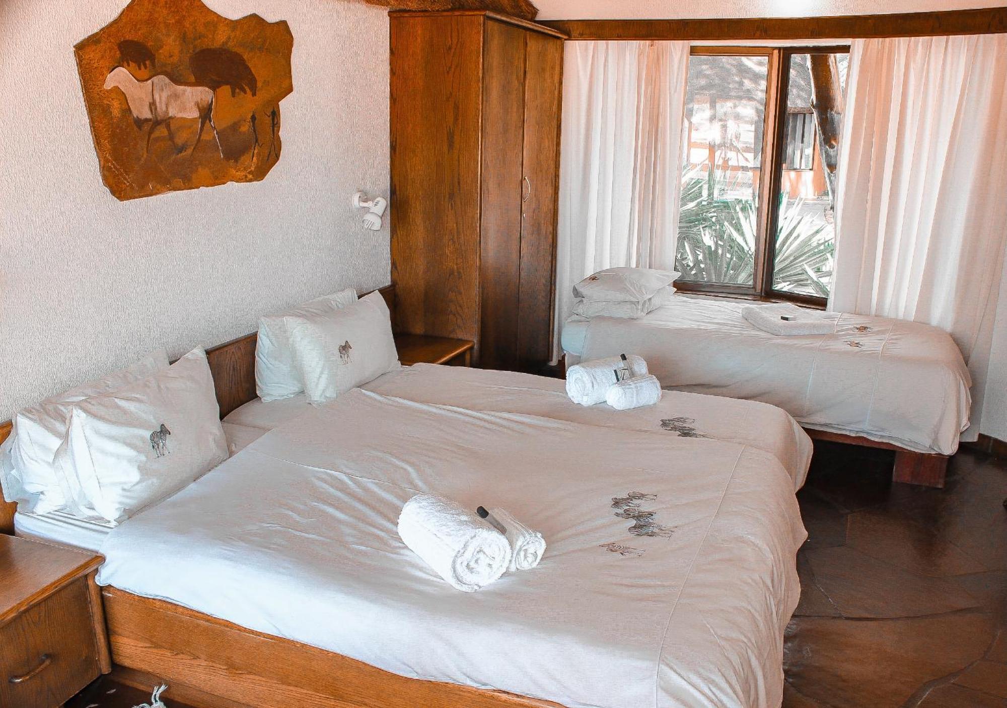 Omaruru Game Lodge エクステリア 写真