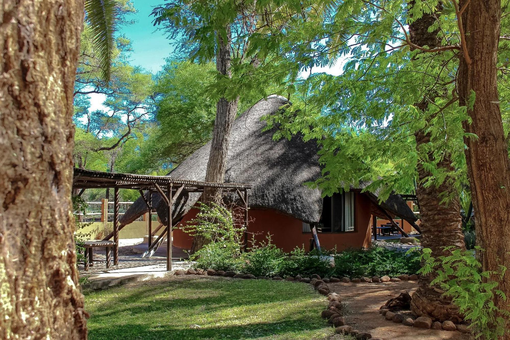 Omaruru Game Lodge エクステリア 写真